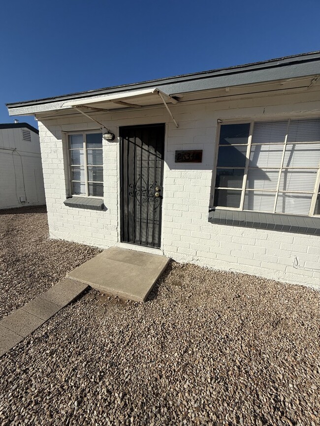 2634 E Glenn St in Tucson, AZ - Foto de edificio - Building Photo