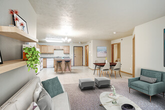 Hawk Pointe Apartments in Bismarck, ND - Building Photo - Building Photo