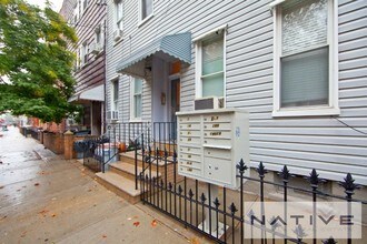 283 Devoe Street in Brooklyn, NY - Foto de edificio - Building Photo