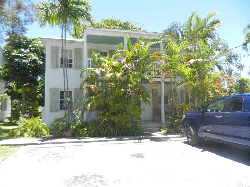 1430-1440 Grinnell St in Key West, FL - Building Photo