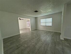 4426 W Bay Ct Ave in Tampa, FL - Building Photo - Building Photo