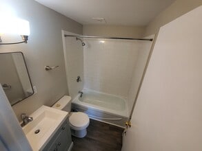 21 McKenzie Ave in Moncton, NB - Building Photo - Building Photo