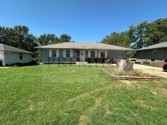 property at 11808 Smalley Ave