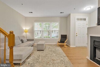 42284 Terrazzo Terrace in Aldie, VA - Building Photo - Building Photo
