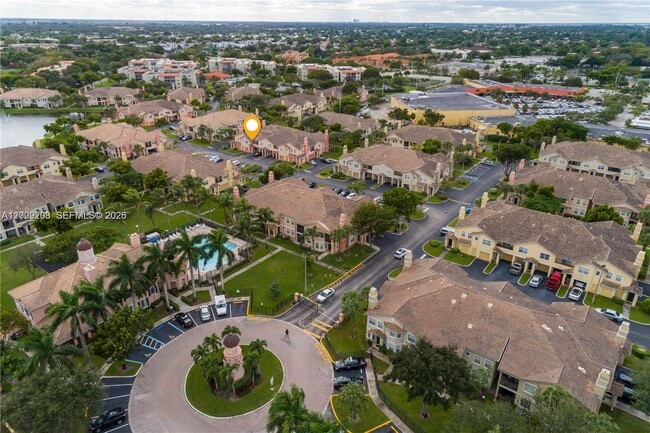 1002 Belmont Ln