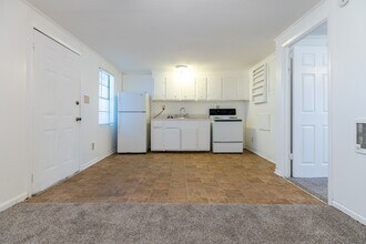 Creekside At Noisette Apartments in North Charleston, SC - Building Photo - Building Photo