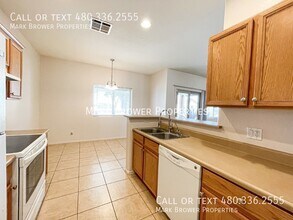 2458 W Skyline Ln in Queen Creek, AZ - Building Photo - Building Photo