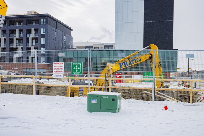 4118 University Av NW in Calgary, AB - Building Photo - Building Photo