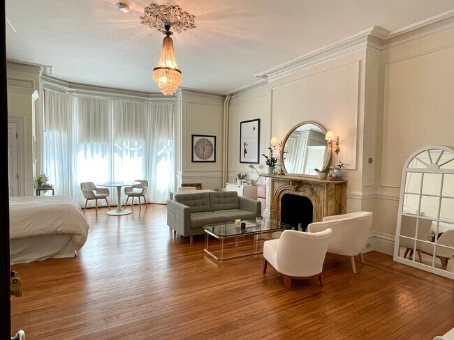 109 Beacon St, Unit 5 in Boston, MA - Building Photo - Building Photo