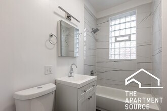 2350 W Charleston St in Chicago, IL - Building Photo - Building Photo