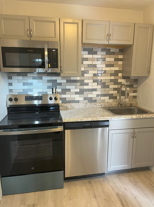 15250 Jackson Dr in Homestead, FL - Building Photo - Building Photo