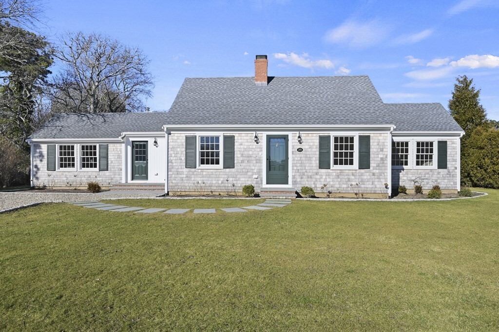 29 Mercier Way in Edgartown, MA - Building Photo