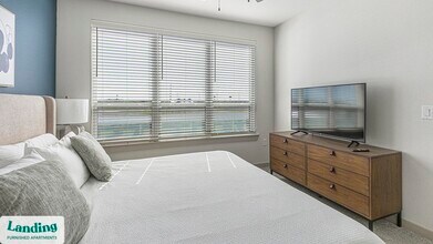 125 S Standridge Blvd, Unit 240 in Anna, TX - Foto de edificio - Building Photo