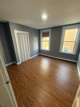 4 Pearl St, Unit 2 in Somerville, MA - Building Photo - Building Photo