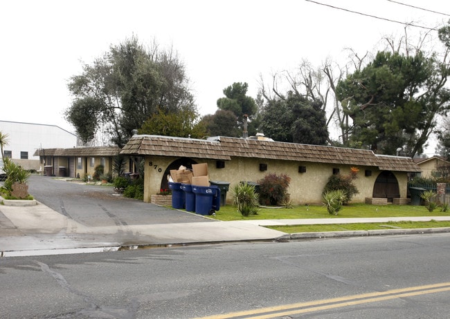 860-870 E Merritt Ave in Tulare, CA - Building Photo - Building Photo