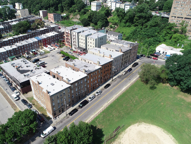 28 Orchard Pl in Yonkers, NY - Building Photo - Building Photo