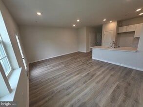 57 Alexander Wy in Mount Holly, NJ - Building Photo - Building Photo