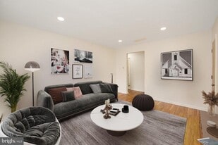 13 S Black Horse Pike in Haddon Heights, NJ - Building Photo