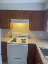 307 Elizabeth St in Brandon, FL - Building Photo - Building Photo