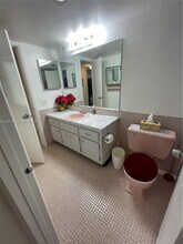 4881 NW 22nd St in Lauderhill, FL - Foto de edificio - Building Photo