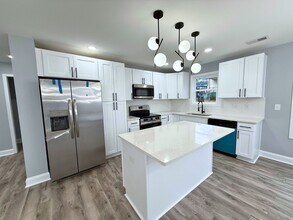 28 11th St in Greenville, SC - Building Photo - Building Photo