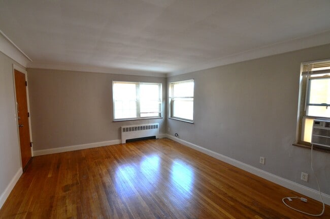 1623 Section Rd, Unit 2 in Cincinnati, OH - Foto de edificio - Building Photo