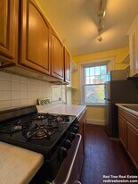 321 S Huntington Ave in Boston, MA - Building Photo