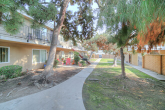 Old Town Apartments in Clovis, CA - Building Photo - Building Photo