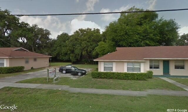 12613-12615 Curley St in San Antonio, FL - Foto de edificio