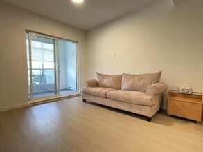 13968 Laurel Dr in Surrey, BC - Building Photo - Building Photo