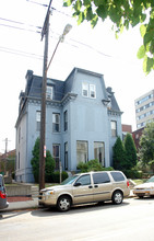 319 S Highland Ave in Pittsburgh, PA - Building Photo - Building Photo