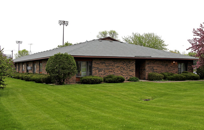 Barrington Apartments in Buffalo, MN - Building Photo - Building Photo