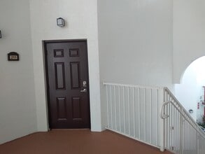 8620 NW 97th Ave, Unit 211 in Doral, FL - Building Photo - Building Photo