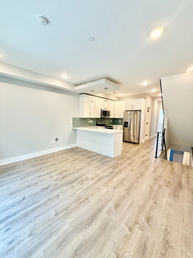 property at 1302 N Marshall St