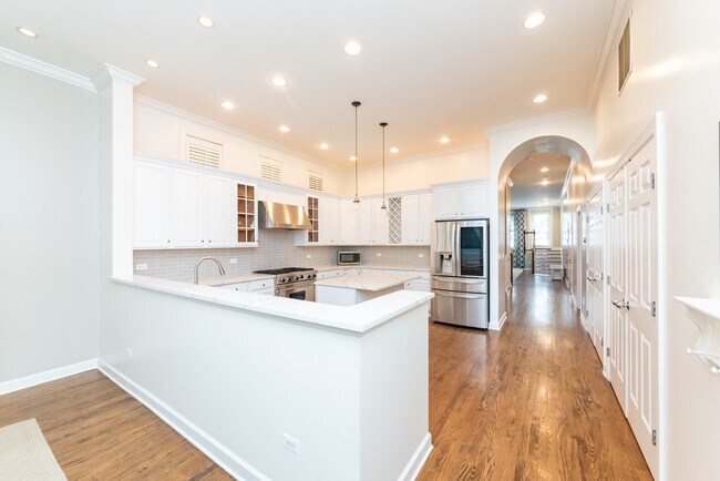 3545 N Fremont St, Unit 1S in Chicago, IL - Building Photo - Building Photo