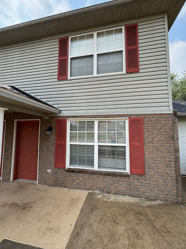 property at 3301 SW Victoria Pl
