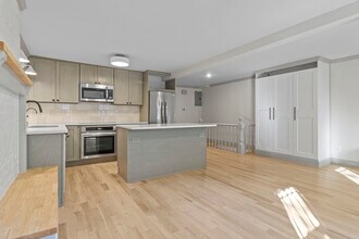347 Kosciuszko Street, Unit Apt. 1 in Brooklyn, NY - Building Photo - Building Photo