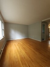 14 Lownds Dr in Windsor Locks, CT - Building Photo - Building Photo