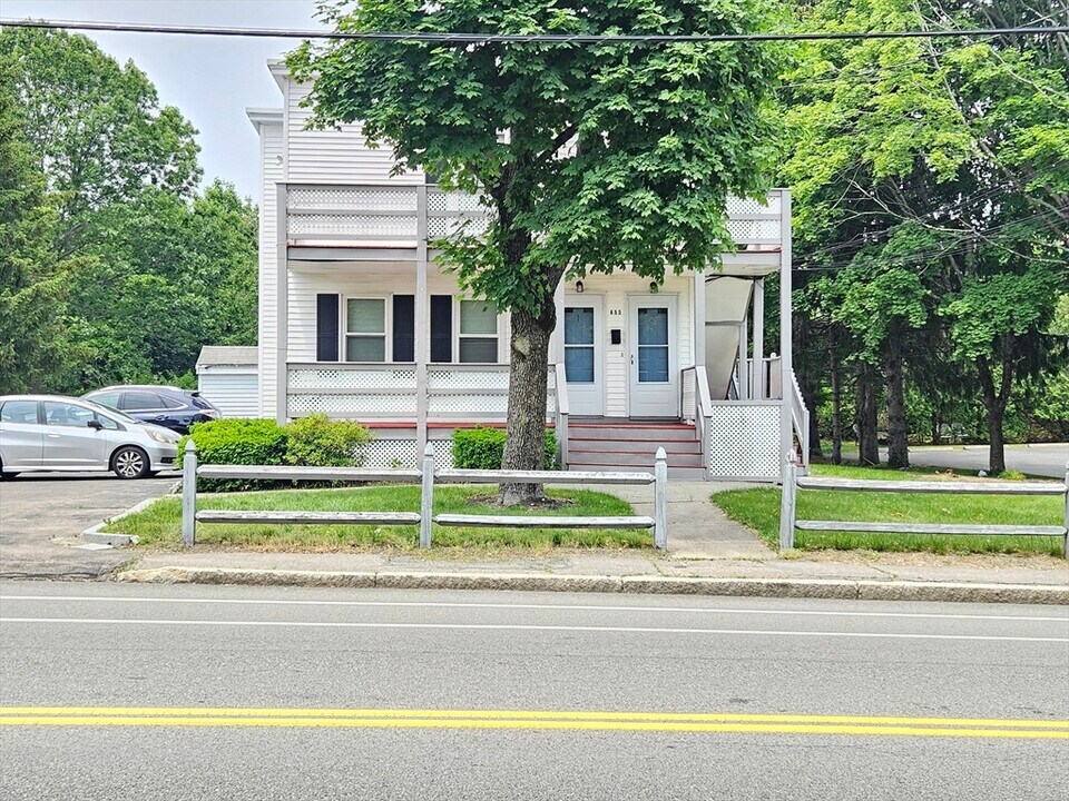 453 Pond St in Braintree, MA - Foto de edificio