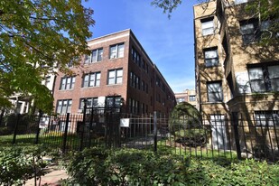 3805 N Broadway St, Unit 3 Apartments