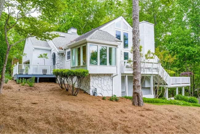 property at 4518 Club House Dr