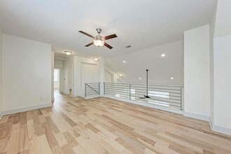 1506 Homespun Rd in Austin, TX - Foto de edificio - Building Photo