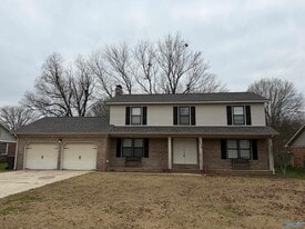 2006 Lancaster Ave SW in Decatur, AL - Building Photo