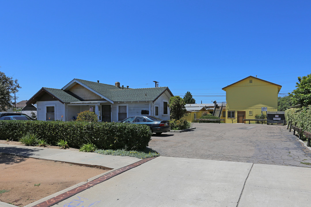 1928-1932 J Ave in National City, CA - Building Photo