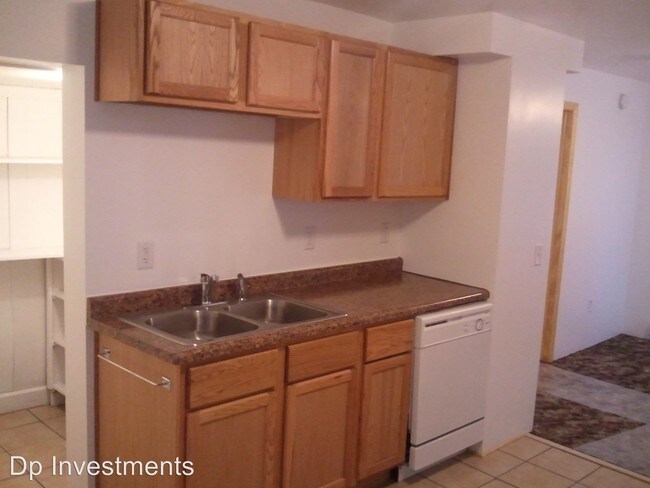 332 N 21st Ave W in Duluth, MN - Building Photo - Building Photo