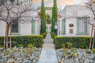 The Bungalows in San Diego, CA - Building Photo - Building Photo