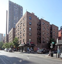 50-54 E 8th St in New York, NY - Foto de edificio - Building Photo