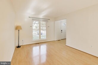 17505 Longview Ln in Olney, MD - Building Photo - Building Photo