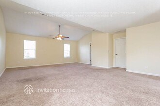 733 Trigg Lake Ct in Stone Mountain, GA - Foto de edificio - Building Photo
