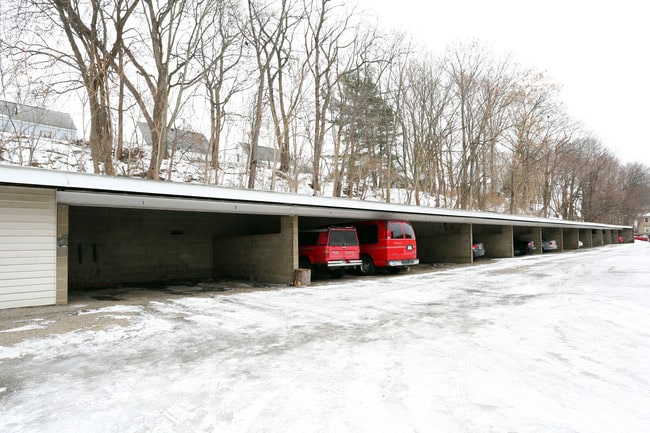 2620-2650 Caprice Ave NW in Canton, OH - Building Photo - Building Photo